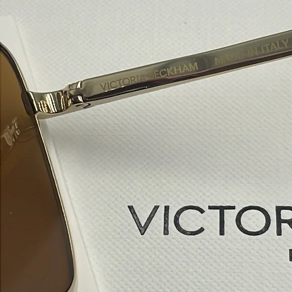 Victoria Beckham VB238S Oversized Shield Sunglasses Brown display picture 1